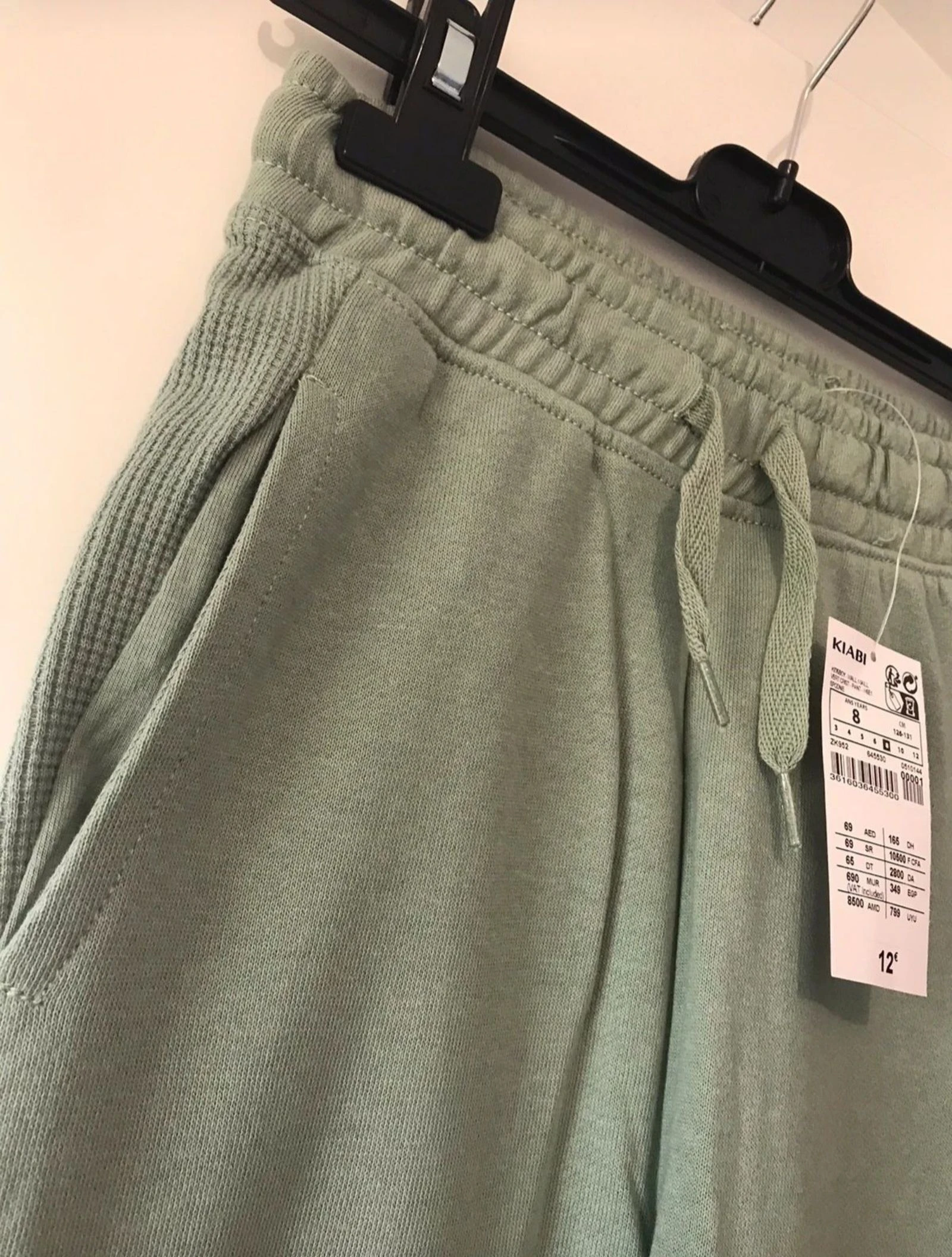 💚Pantalon de jogging vert d'eau- 8 ans - NEUF avec étiquette 💚